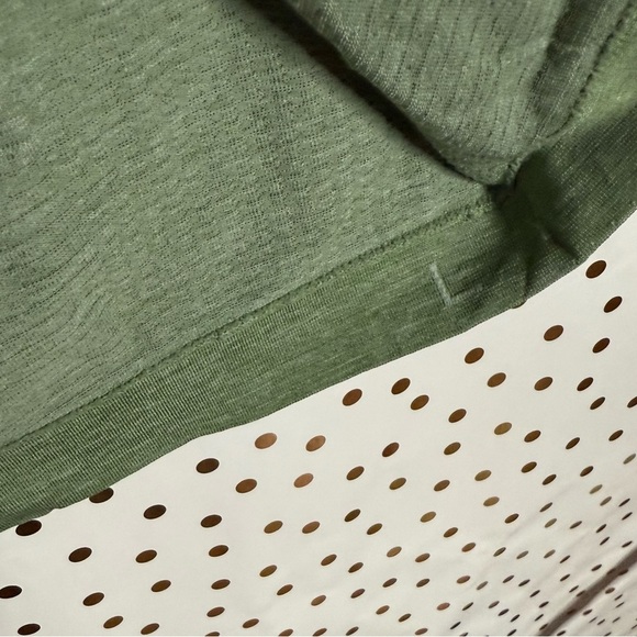 Lululemon Men's Green T-Shirt - Picture 3 of 6